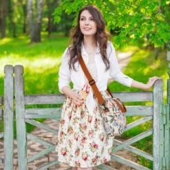 Brisby 4 Laags Geïsoleerde Koeltas - Lunchtas 7 Liter - Bloemetjes Wit -Buiten Kamperen 1200x1200 1336