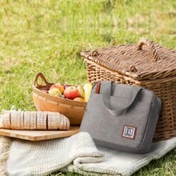 Brisby 4 Laags Geïsoleerde Koeltas - Lunchtas 4 Liter - Lichtgrijs -Buiten Kamperen 1200x1200 1406