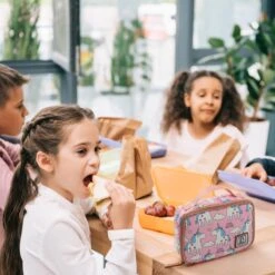 Brisby 4 Laags Geïsoleerde Koeltas - Lunchtas 1.5 Liter - Roze Eenhoorn -Buiten Kamperen 1200x1200 1412