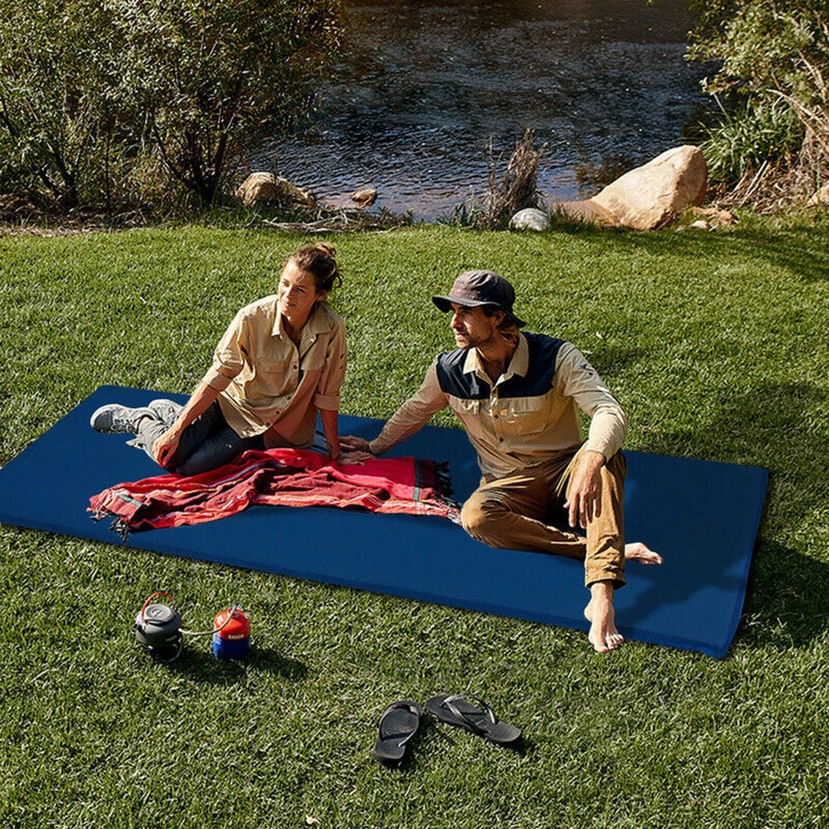 HikeMeister- Slaapmat - 200x 66 X 10 Cm - Zelfopblazend - 1 Persoons - Blauw 1 HikeMeister- Slaapmat - 200x 66 X 10 Cm - Zelfopblazend - 1 Persoons - Blauw