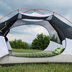 TRVLMORE Slaapmat - Zelfopblazend - 1 Persoons - Ingebouwde Pomp En Kussen - Groen -Buiten Kamperen 1200x1200 423