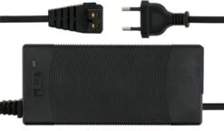Mestic AC Adapter Tbv MCC-25 & 35 - Zwart -Buiten Kamperen 1200x698 3