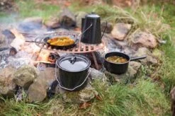 ESSCHERT DESIGN Pannenset Kampvuur - 4 Delig - Outdoor - Metaal 29 ESSCHERT DESIGN Pannenset Kampvuur - 4 Delig - Outdoor - Metaal -Buiten Kamperen 1200x799 109