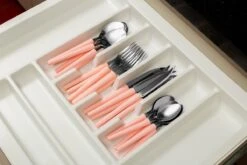 Di Solle Inova D - 6 Persoons Bestekset - Handige Opbergbak Met Raspdeksel - 26 Delig - Baby Pink -Buiten Kamperen 1200x800 265