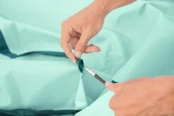 Bestway Strandtent - Pavillo - 2-Persoons - UV80 Zonbescherming - Incl. Tentharingen - Zandzakken Voor Stabiliteit - 200 X 120 X 95 CM 33 Bestway Strandtent - Pavillo - 2-Persoons - UV80 Zonbescherming - Incl. Tentharingen - Zandzakken Voor Stabiliteit - 200 X 120 X 95 CM -Buiten Kamperen 1200x800 32