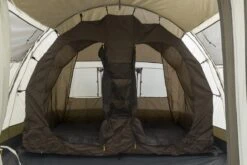 Redwood Zephyr 280 PO - Tent 4-persoons - Tunnel Tent - Grijs 13 Redwood Zephyr 280 PO - Tent 4-persoons - Tunnel Tent - Grijs -Buiten Kamperen 1200x800 4