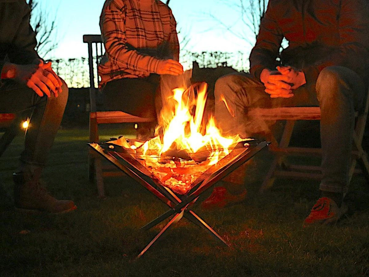 Firekorf + Grill + Spit : Opvouwbare Vuurkorf / Vuurschaal Met Rooster En Spit - Draagbare BBQ - Opbergtas - Kampeer Grill - Kookset 5 Firekorf + Grill + Spit : Opvouwbare Vuurkorf / Vuurschaal Met Rooster En Spit - Draagbare BBQ - Opbergtas - Kampeer Grill - Kookset - Afbeelding 5