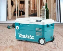 Makita DCW180Z 18V Li-Ion Accu Koelbox - 20L 15 Makita DCW180Z 18V Li-Ion Accu Koelbox - 20L -Buiten Kamperen 1200x975 1