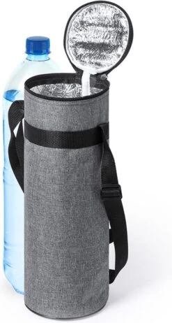 Merkloos Flessenkoeler - Koeltas Fles - Champagnekoeler - Wijnkoeler - Isolatie - Volwassenen - Dames - Heren - 11 X 35 Cm - 1,5 Liter - Gerecyclede PET Flessen - Polyester - Aluminium - Grijs -Buiten Kamperen 642x1200