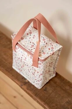 Little Dutch - Koeltas - Flowers & Butterflies 17 Little Dutch - Koeltas - Flowers & Butterflies -Buiten Kamperen 800x1200 30